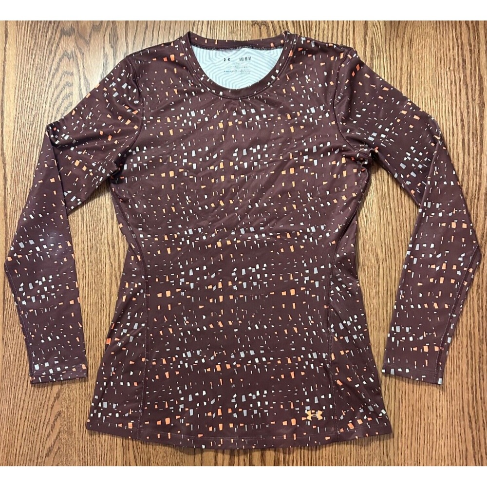 Under Armour Womens Athletic Sports Top size M Long Sleeves